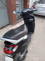 Mahindra Gusto RS